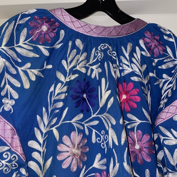NWT Alexis Embroidered Paulaine Top Small - Picture 2 of 12